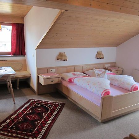 Gaestehaus Valentina Mayrhofen Bagian luar foto