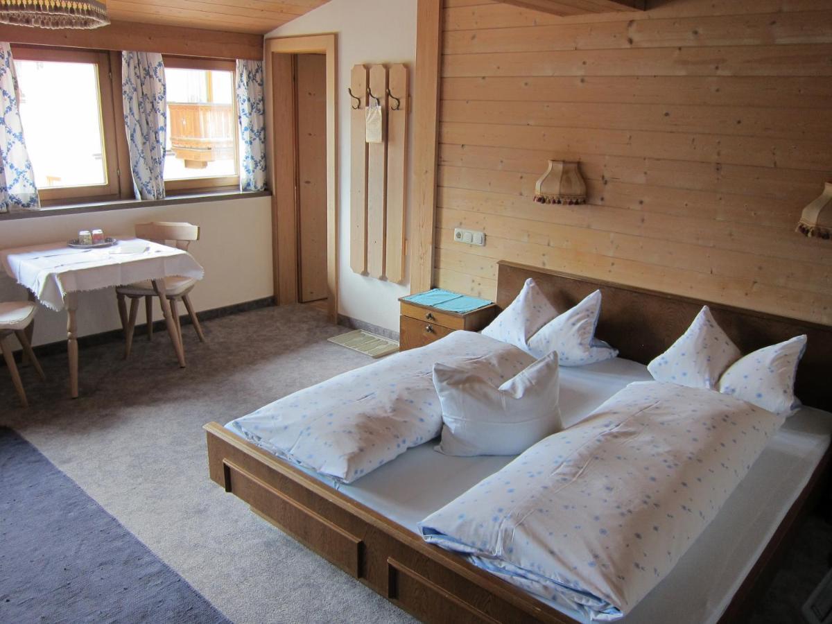 Gaestehaus Valentina Mayrhofen Bagian luar foto