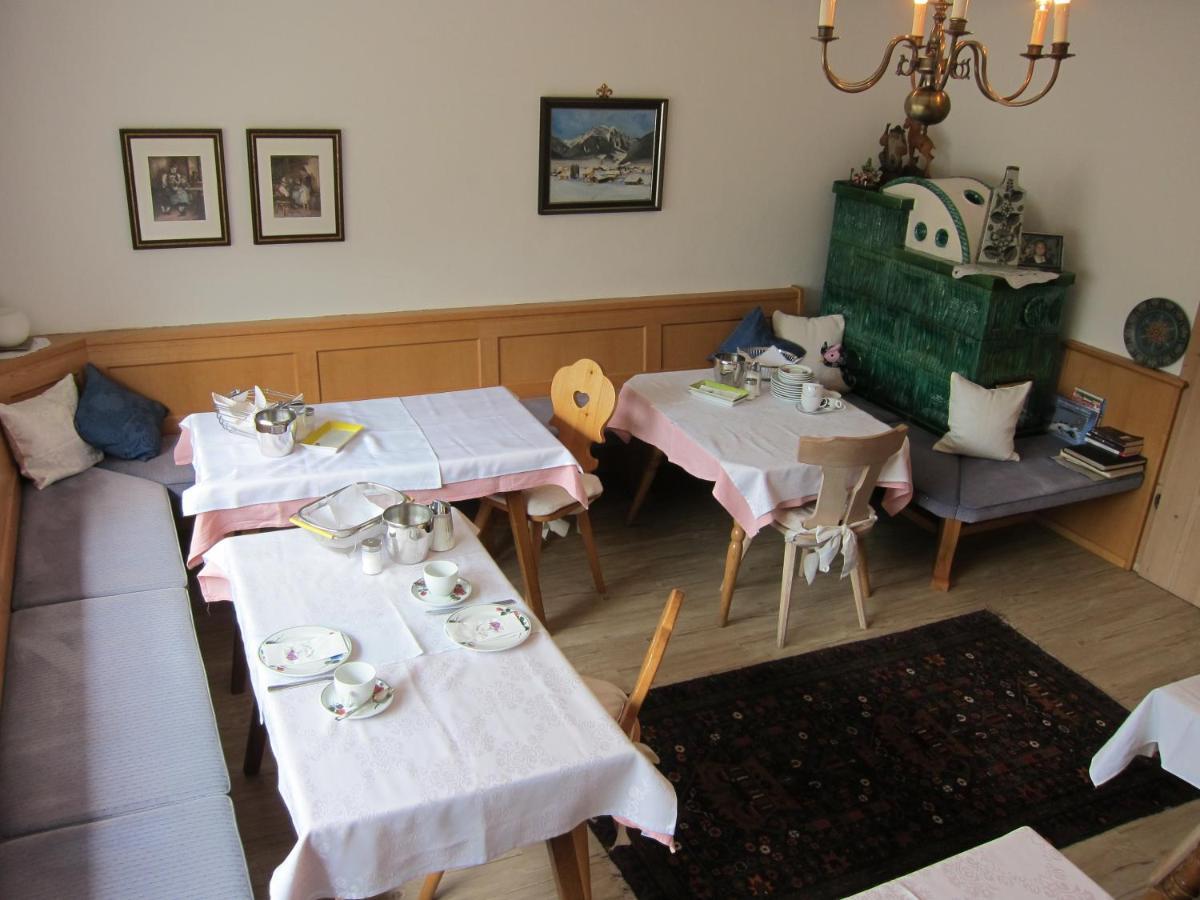 Gaestehaus Valentina Mayrhofen Bagian luar foto